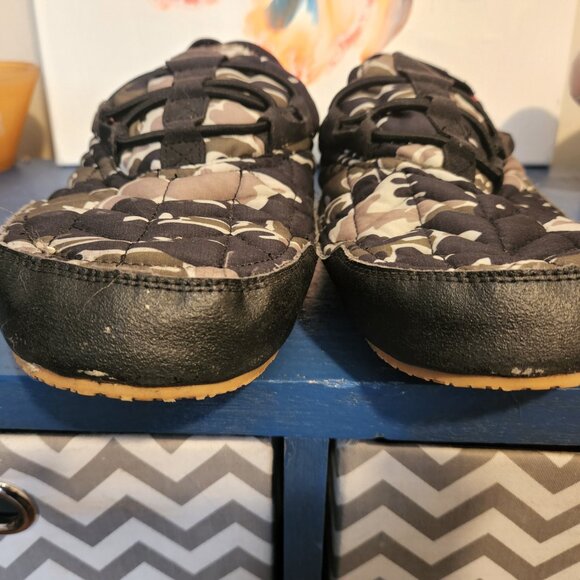 Men's size 11 NEW BALANCE green camouflage slip on fabric|leather sneakers - Picture 5 of 10